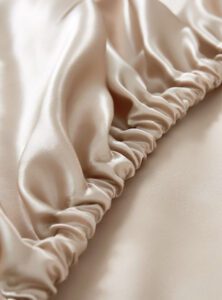 Spannleintuch aus 100 % Maulbeerseide (OEKO-TEX) Beige